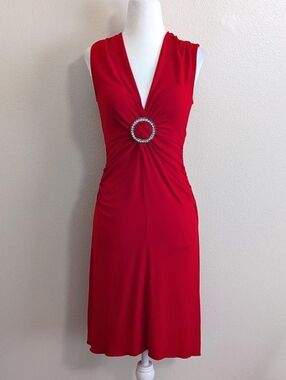 Vintage Candie's Red Bodycon Midi-Mini Dress with Rhinestone Brooch | Size M